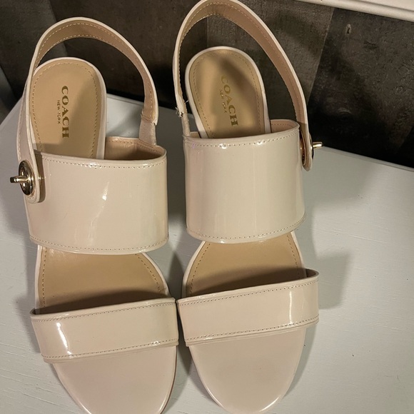 Coach 👡 women’s size 8.5B - Picture 11 of 12